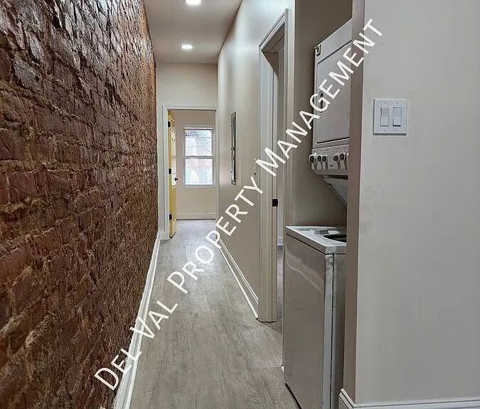 2813 N 9th St — Photo 4
