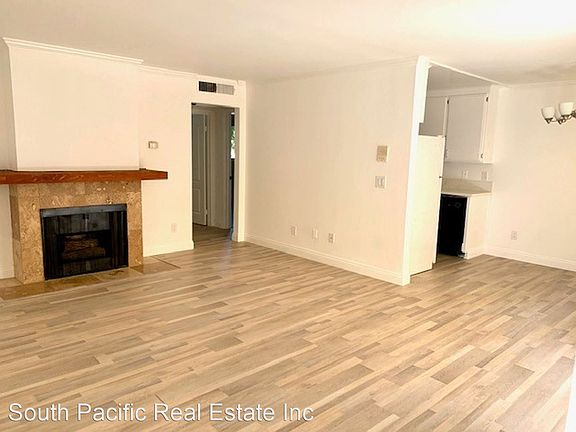 2nd image of 2204 S Beverly Glen Blvd #5105006
