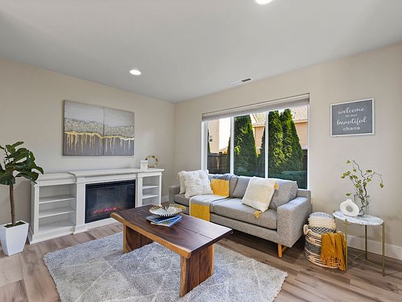 2nd image of 19724 Meridian Pl W
