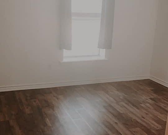 5th image of 1004 W Tarleton St APT A