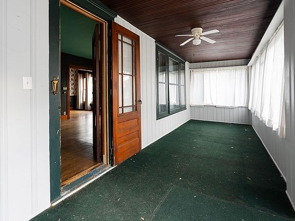 3rd image of 215 S Main St