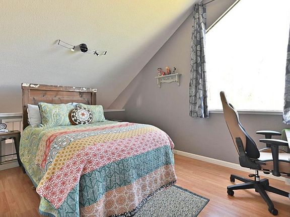 2nd image of 169 Snowberry Ct Unit A