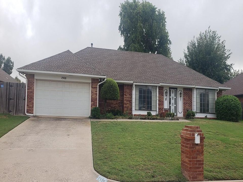 1st image of 1908 W Edinburg Dr