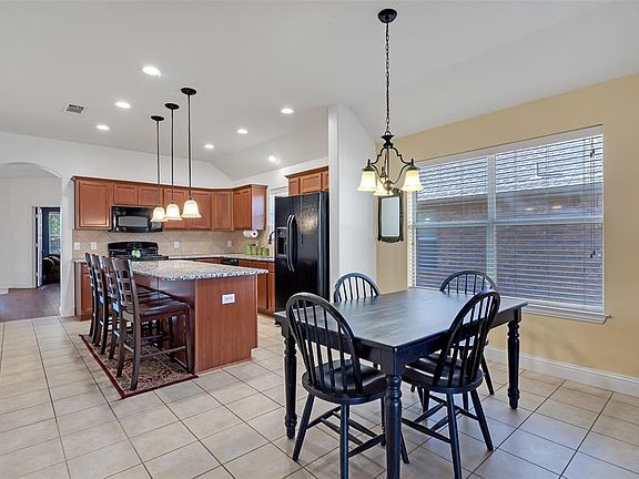 4th image of 1817 Caney Creek Dr