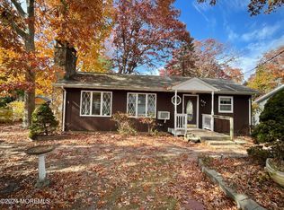 234 Maple Ln, Forked River, NJ 08731
