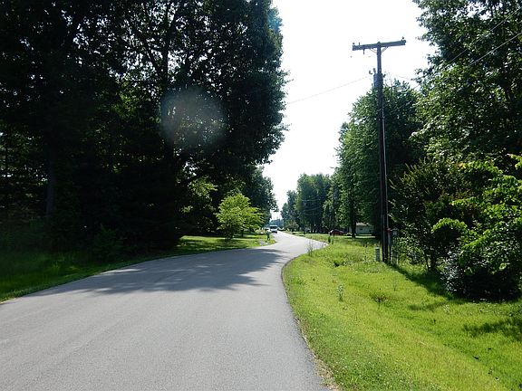 4th image of 232 Kathy Ln
