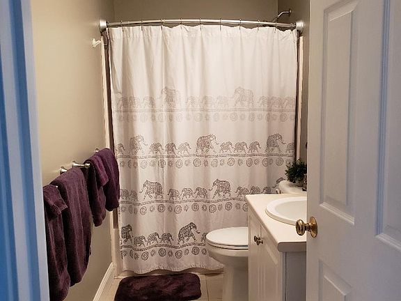 3rd image of 820 Lafayette Rd #D