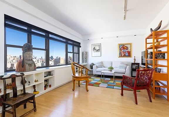 2nd image of 115 E 9th St APT 21F