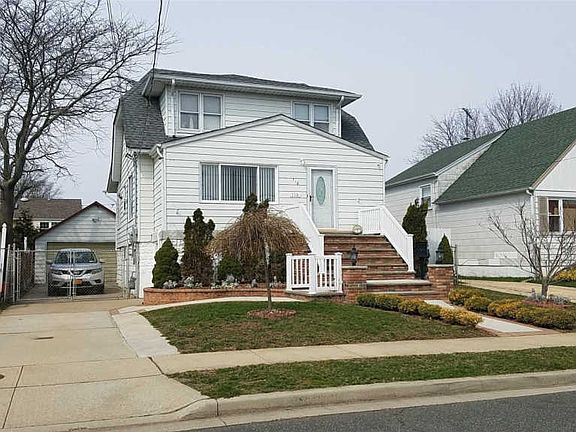 2nd image of 118 Westside Ave