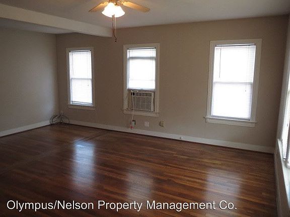 3rd image of 2710 Carolton St