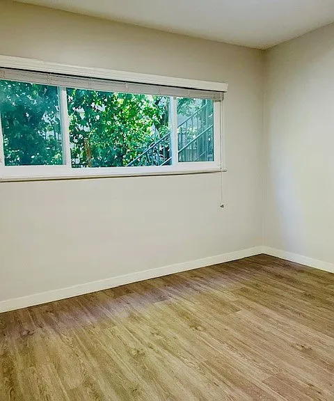426 S Barrington Ave #6 — Photo 11