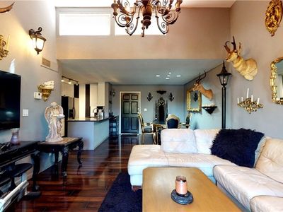 18645 Hatteras St Unit 224, Tarzana, CA, 91356