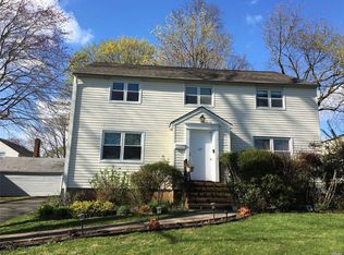 122 Avenue C, Pt Washington, NY 11050