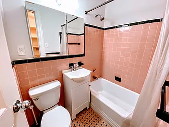 Rented by R New York