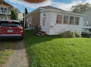 12 Lake Rd, Oswego, NY 13126