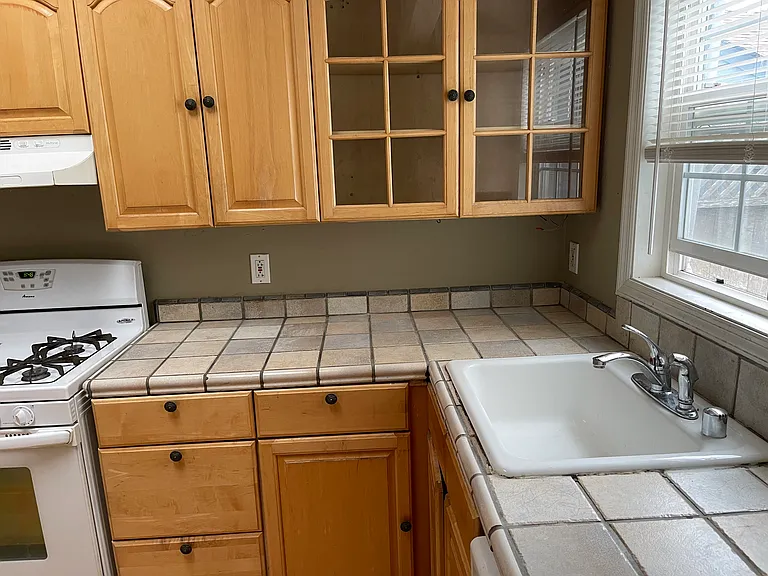 Kains Ave — Photo 9