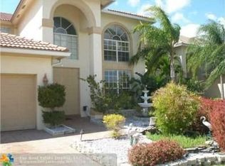 5837 NW 56th Dr, Coral Springs, FL 33067