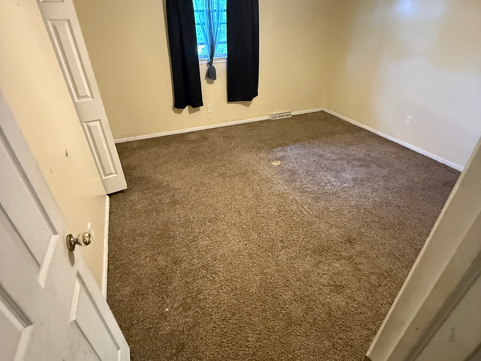 2 bed, $995 — Photo 3