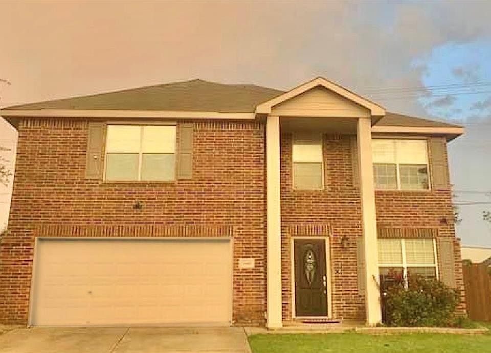1st image of 10405 Wooded Ct