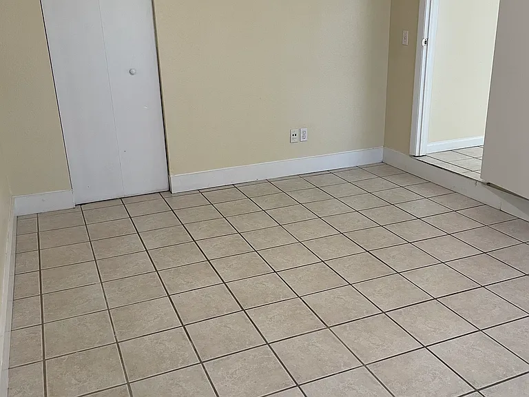 12068 Club Woods Dr — Photo 18