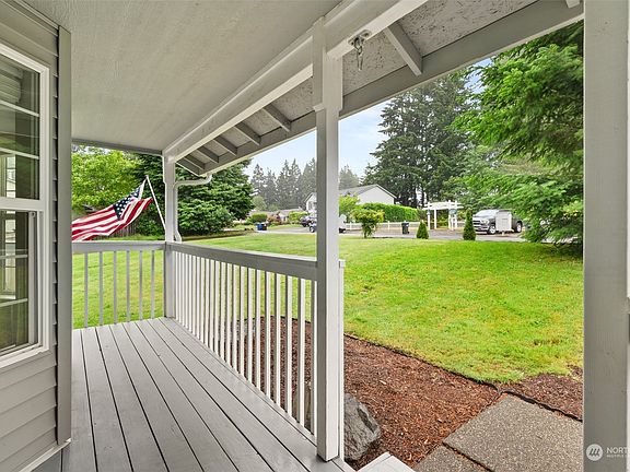 4th image of 3625 Arbor Drive SE