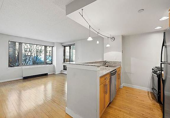 4th image of 53 Boerum Pl APT 2H