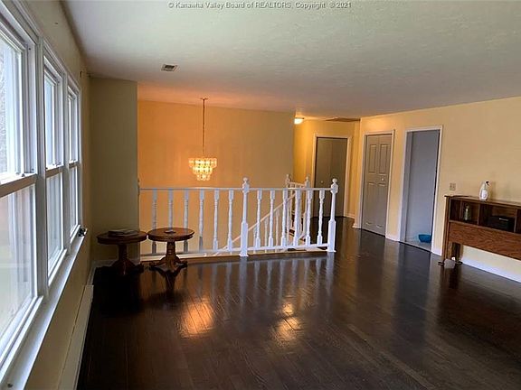 5th image of 707 Teel Rd