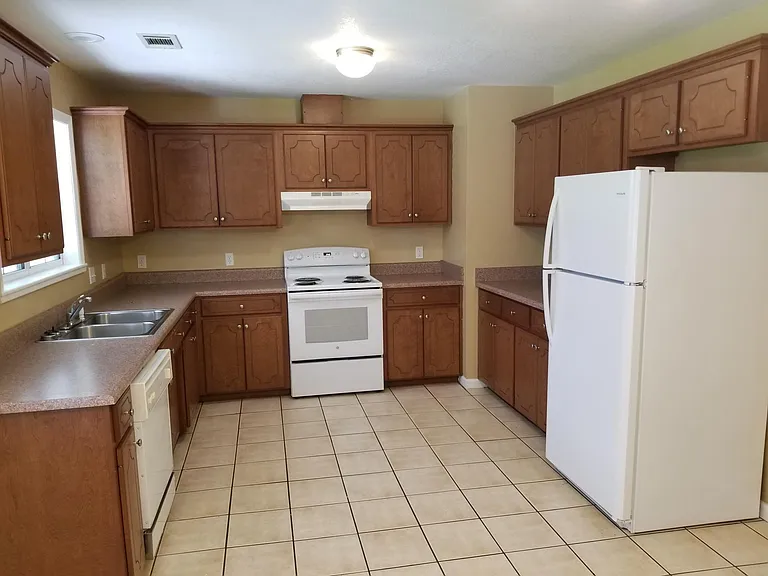 4242 Lightsey Rd — Photo 8