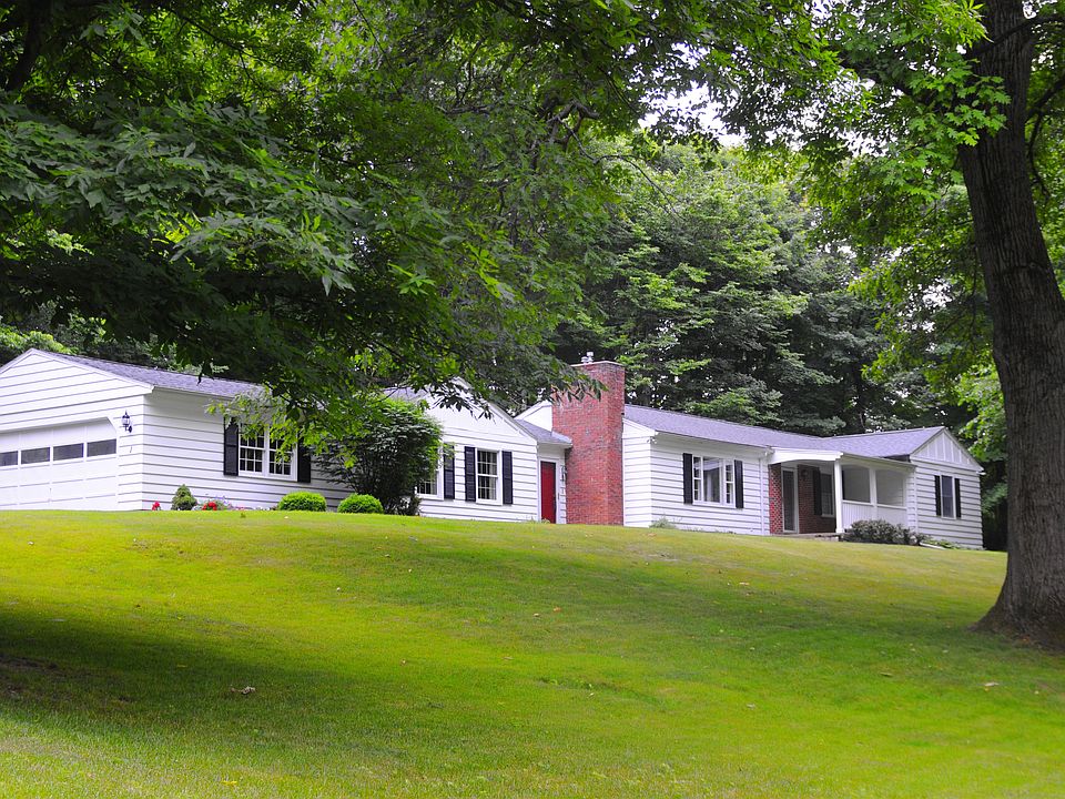 1st image of 1 Woodcroft Ln