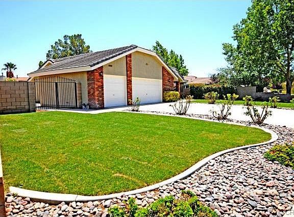 4th image of 12815 Briarcliff Dr