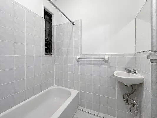 Rented by Keller Williams NYC | media 20