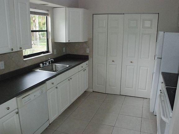 4th image of 4699 Orlando Ave