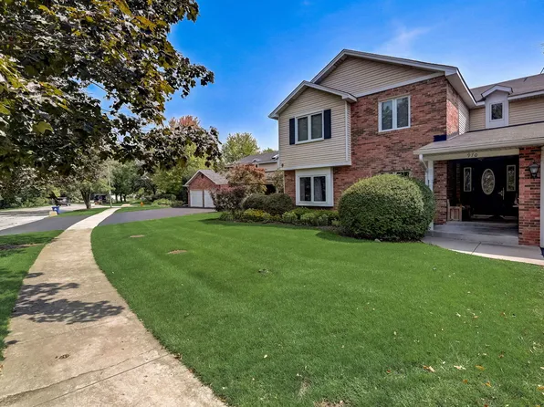 970 Benedetti Dr Unit A, Naperville, IL 60563