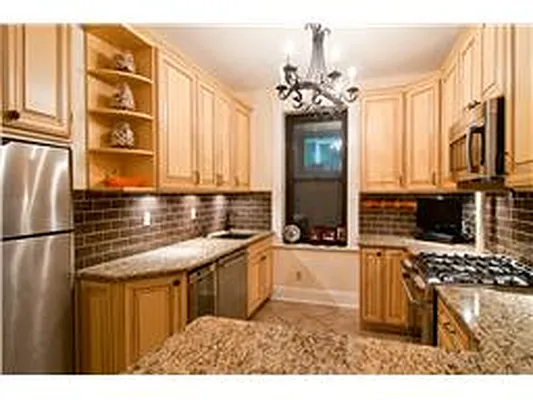 Sold by Douglas Elliman | media 16