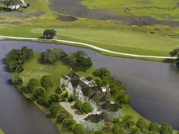 170 Point Ln, Saint Simons Island, GA 31522