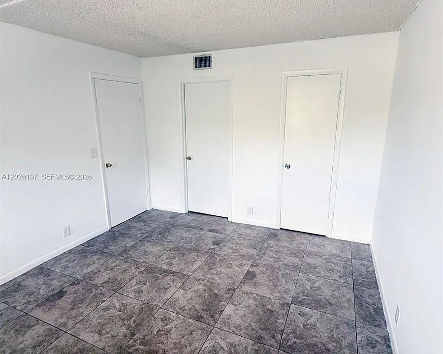 2070 NW 43rd Ter #6