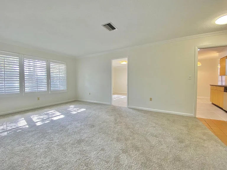 1211 Jaffa St — Photo 5