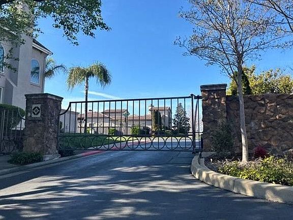 4th image of 1809 Swan Falls Ln