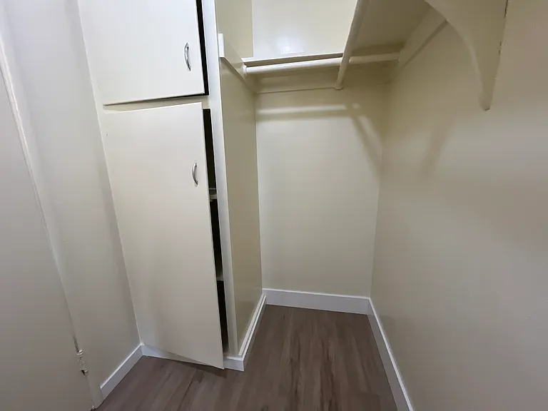 Judith Manor - 1522 N — Photo 14