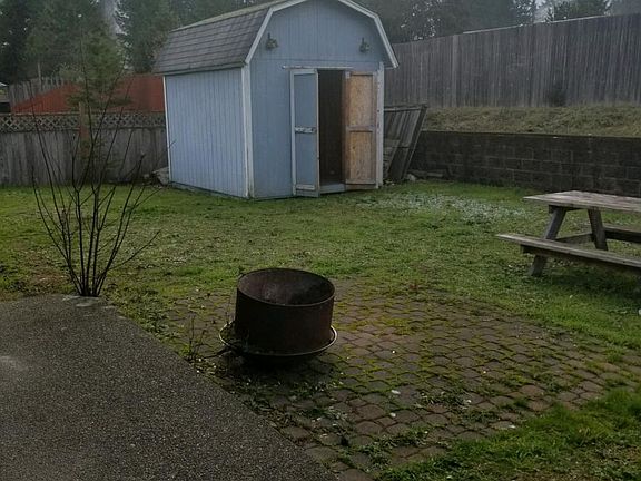 4th image of 51 NE Kathys Dr