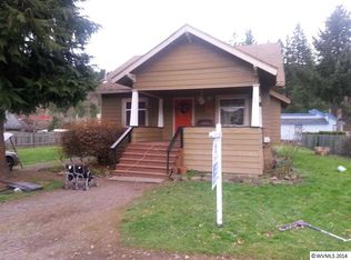521 NW Alder St, Mill City, OR 97360