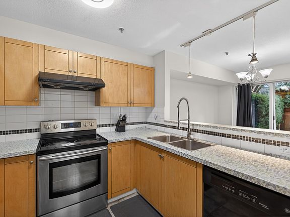 4th image of 7128 Stride Ave #18