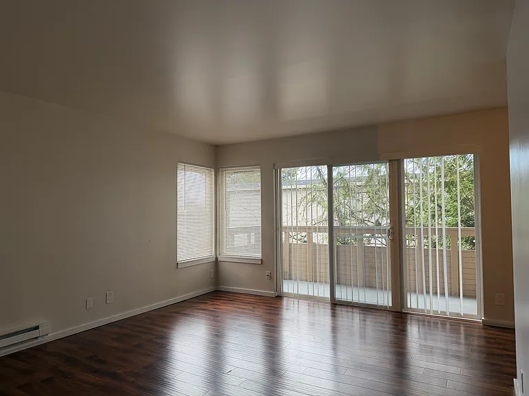 510 NE 98th St #102 — Photo 2