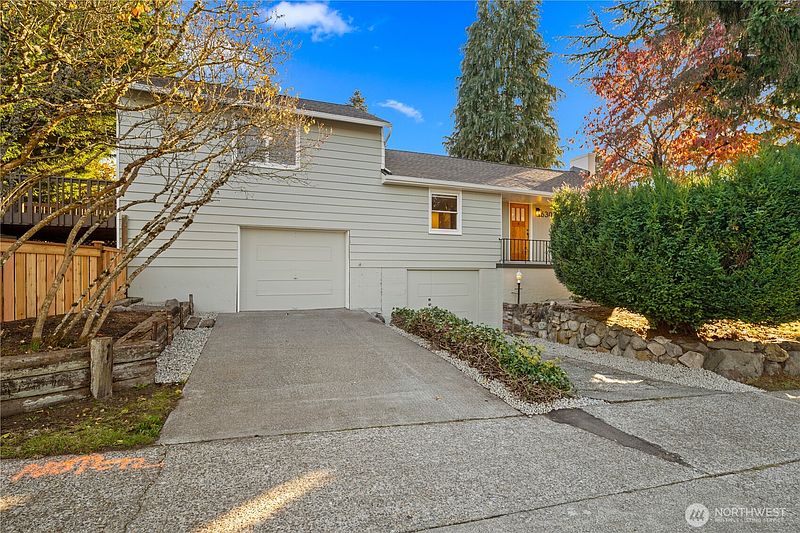 2nd image of 6302 37th Avenue SW