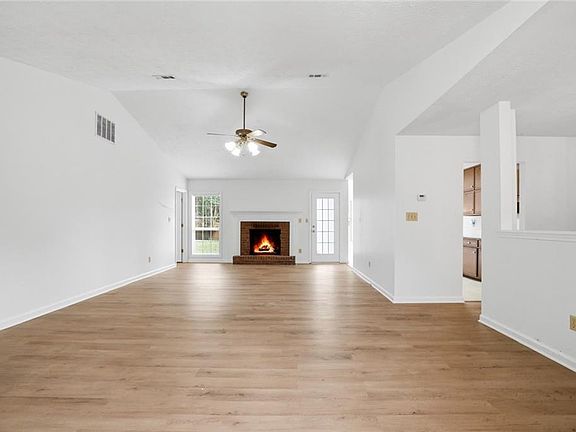 5th image of 115 Knight Way