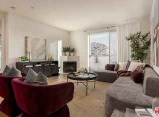 637 S Fairfax Ave APT 202, Los Angeles, CA 90036