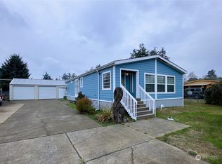 739 Park Ave NE, Ocean Shores, WA