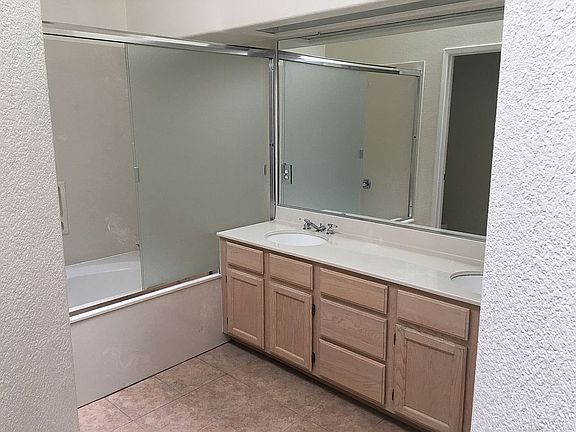 5th image of 434 Galleria Dr APT 12