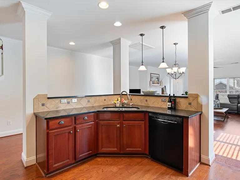 614 Patriot Ln — Photo 13