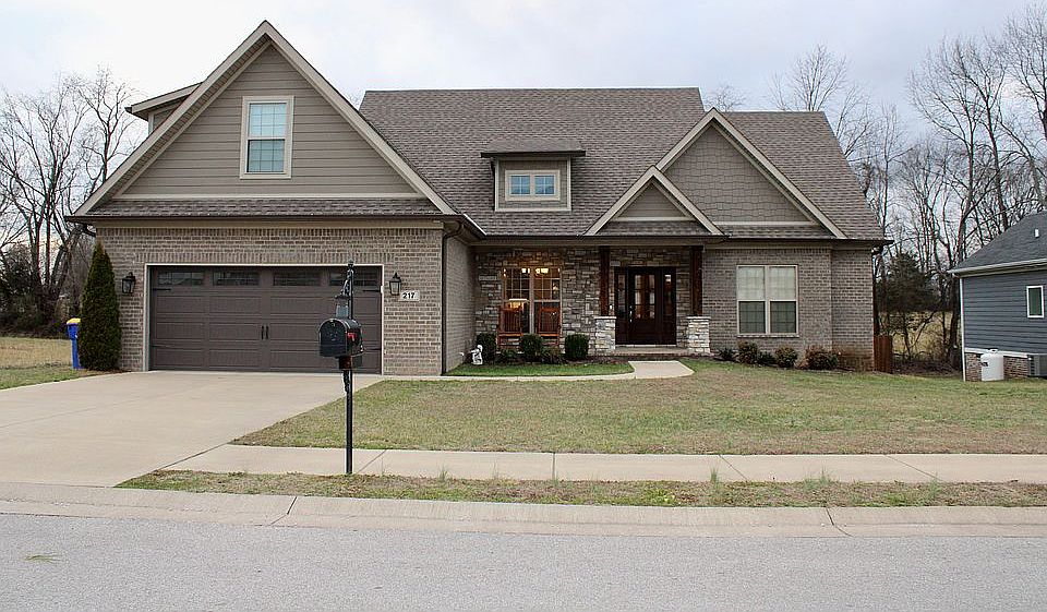 1st image of 217 Charlotte Dr